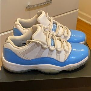 Air Jordan 11 Retro Low “White & University Blue”